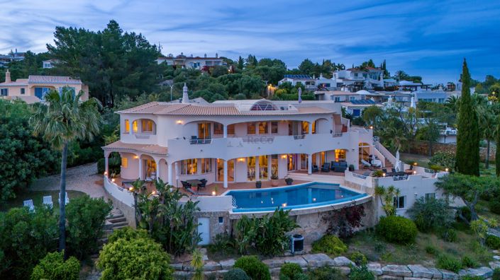 Image No.2-4 Bed Villa for sale