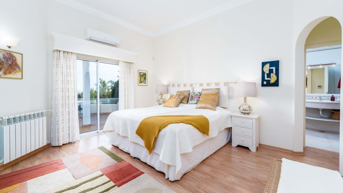 Image No.21-4 Bed Villa for sale