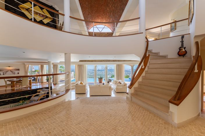 Image No.3-4 Bed Villa for sale