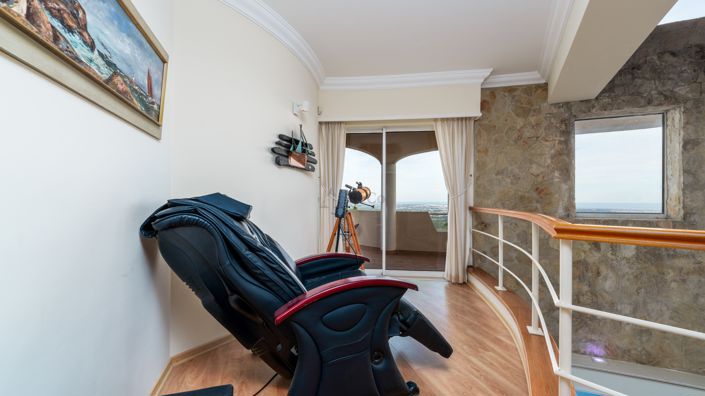 Image No.37-4 Bed Villa for sale