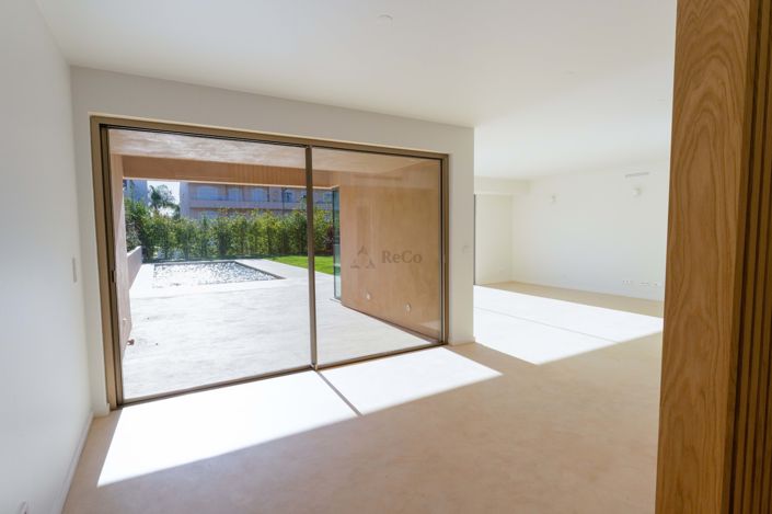 Image No.8-4 Bed Villa for sale