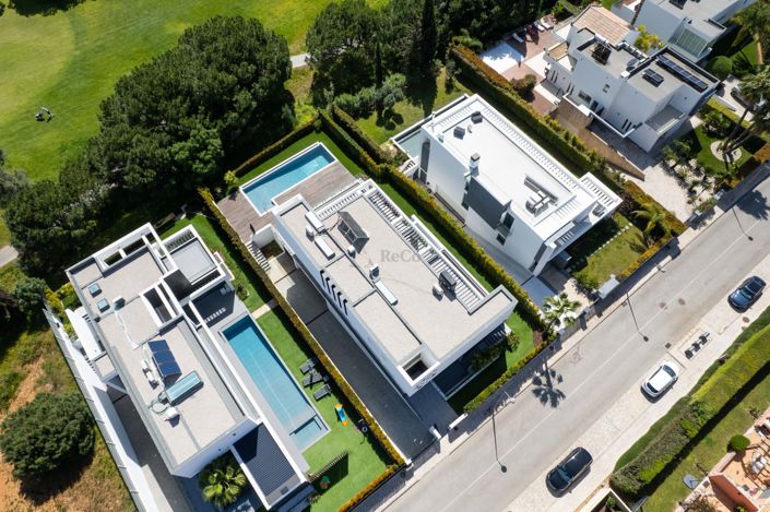 Image No.3-4 Bed Villa for sale