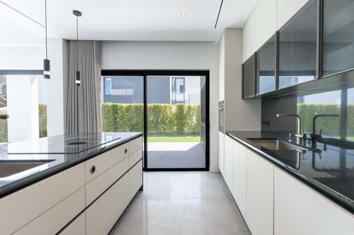 Image No.6-4 Bed Villa for sale