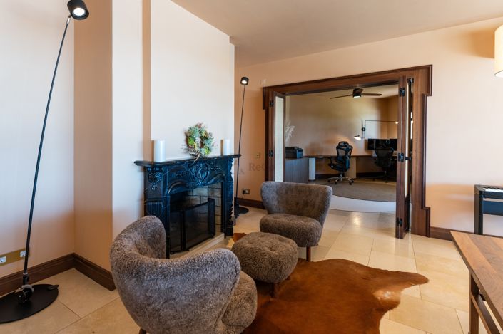 Image No.10-5 Bed Villa for sale