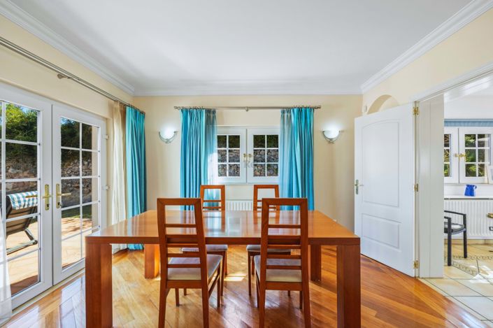 Image No.11-4 Bed Villa for sale