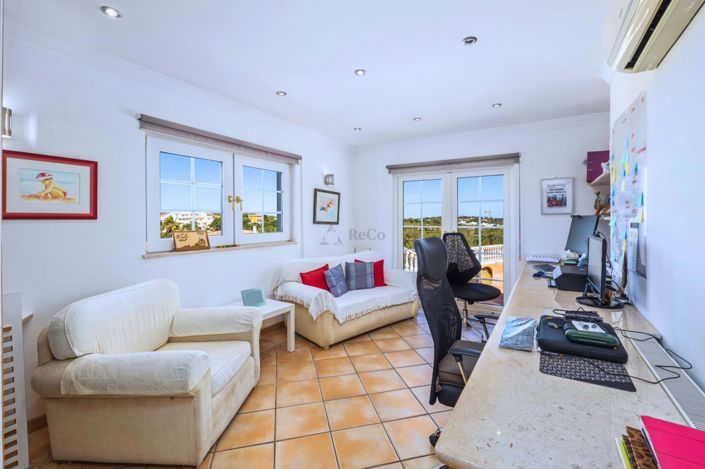 Image No.14-4 Bed Villa for sale