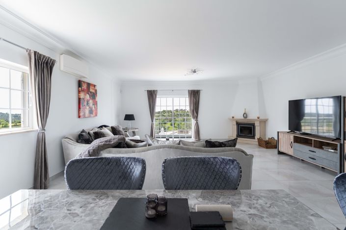 Image No.10-5 Bed Villa for sale