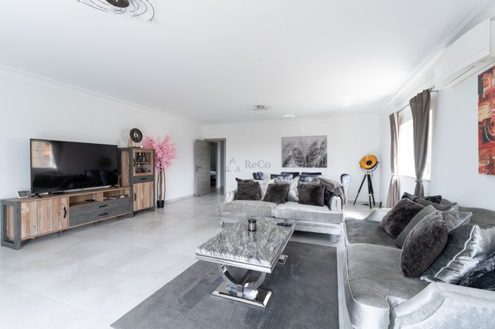 Image No.3-5 Bed Villa for sale