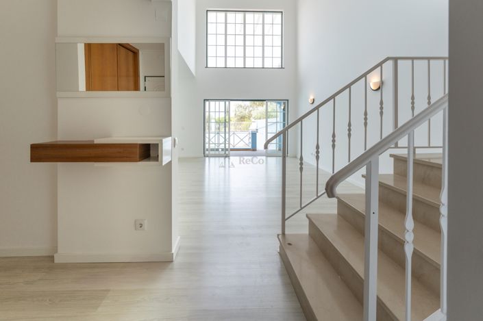 Image No.10-4 Bed Townhouse for sale