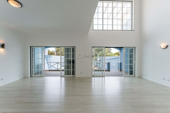 Image No.11-4 Bed Townhouse for sale