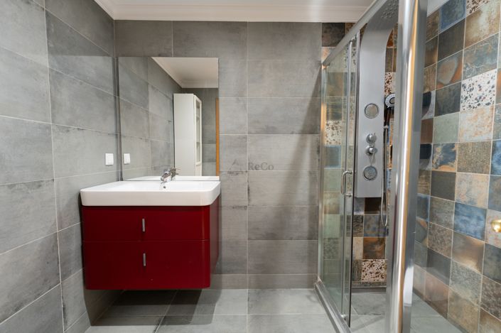 Image No.23-4 Bed Townhouse for sale