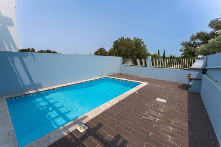 Image No.26-4 Bed Townhouse for sale