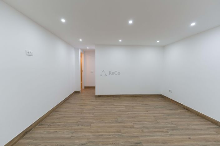 Image No.27-4 Bed Townhouse for sale