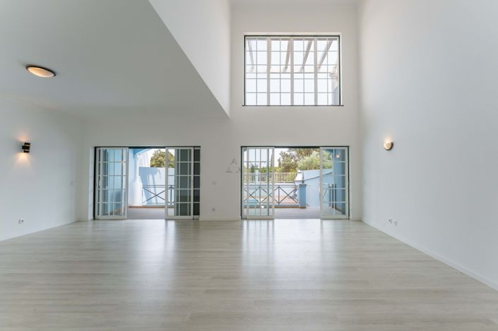 Image No.3-4 Bed Townhouse for sale