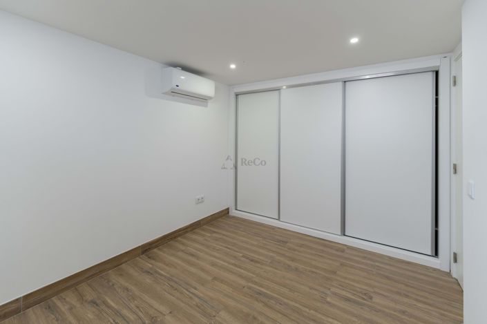 Image No.30-4 Bed Townhouse for sale