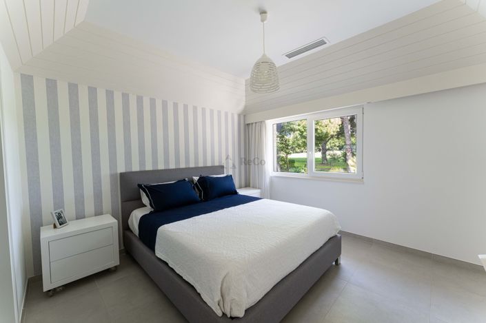 Image No.10-5 Bed Villa for sale