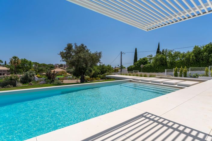 Image No.20-5 Bed Villa for sale