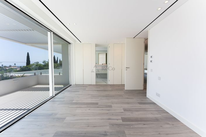 Image No.31-5 Bed Villa for sale