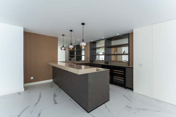 Image No.42-5 Bed Villa for sale