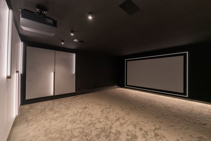 Image No.48-5 Bed Villa for sale