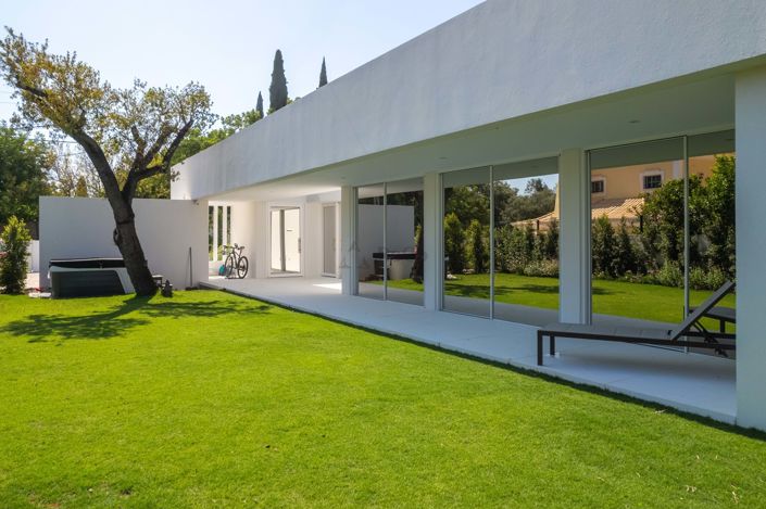 Image No.1-3 Bed Villa for sale