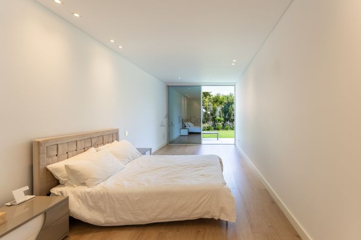 Image No.17-3 Bed Villa for sale