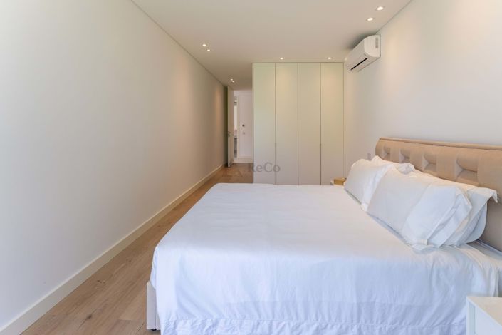 Image No.8-3 Bed Villa for sale