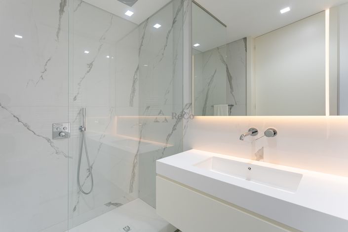 Image No.9-3 Bed Villa for sale