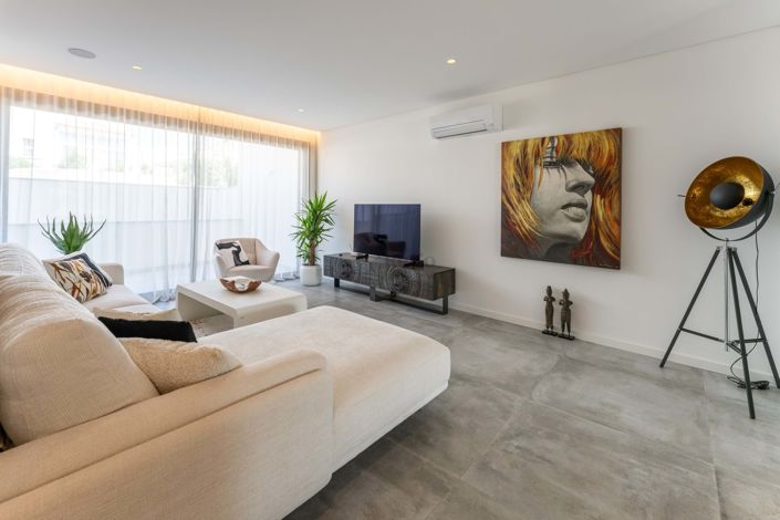 Image No.7-3 Bed Property for sale