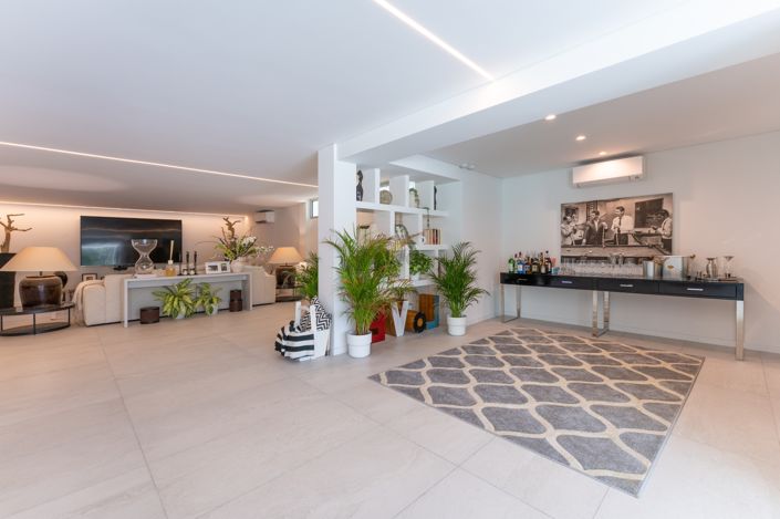 Image No.36-5 Bed Villa for sale