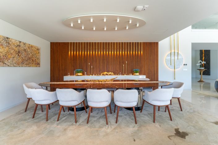 Image No.10-8 Bed Villa for sale