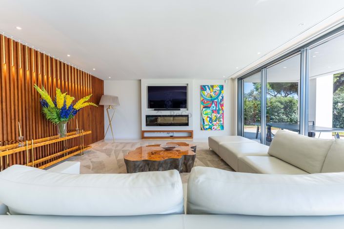 Image No.16-8 Bed Villa for sale