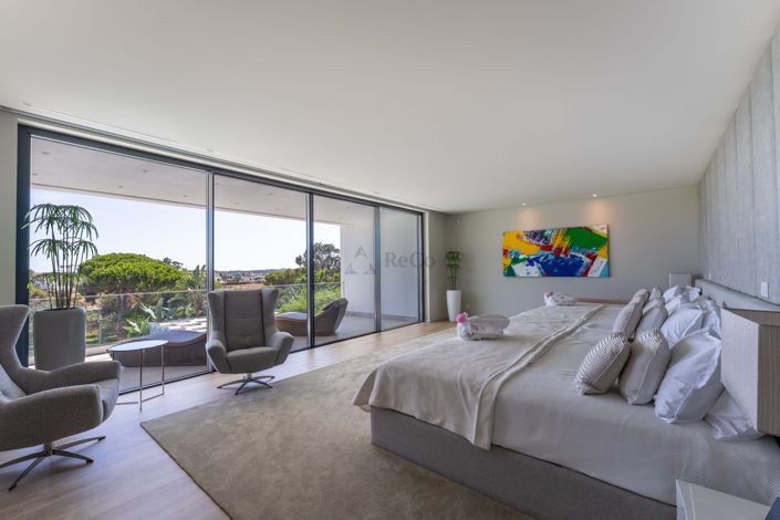 Image No.19-8 Bed Villa for sale