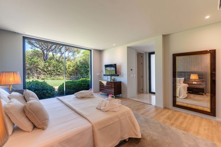 Image No.24-8 Bed Villa for sale