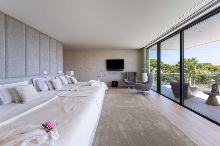 Image No.42-8 Bed Villa for sale