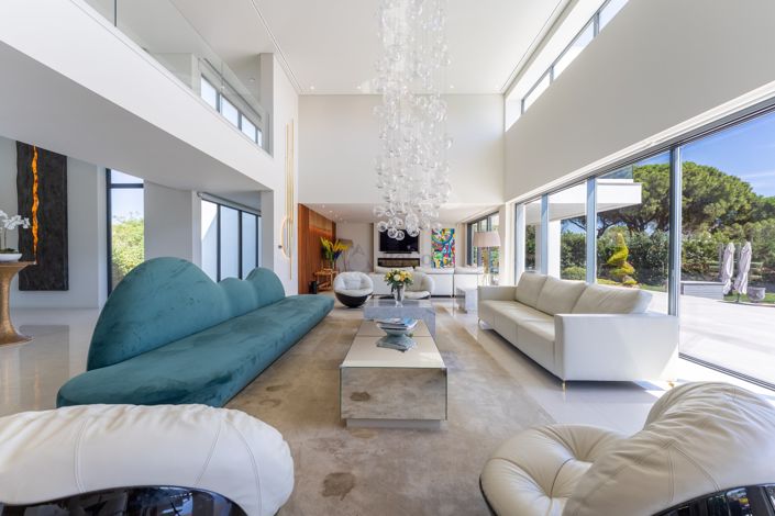 Image No.7-8 Bed Villa for sale