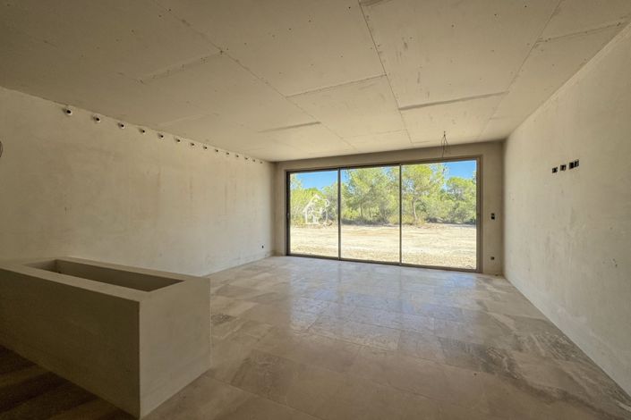 Image No.47-5 Bed Villa for sale