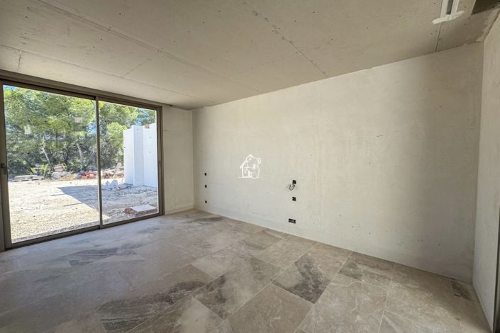 Image No.60-5 Bed Villa for sale