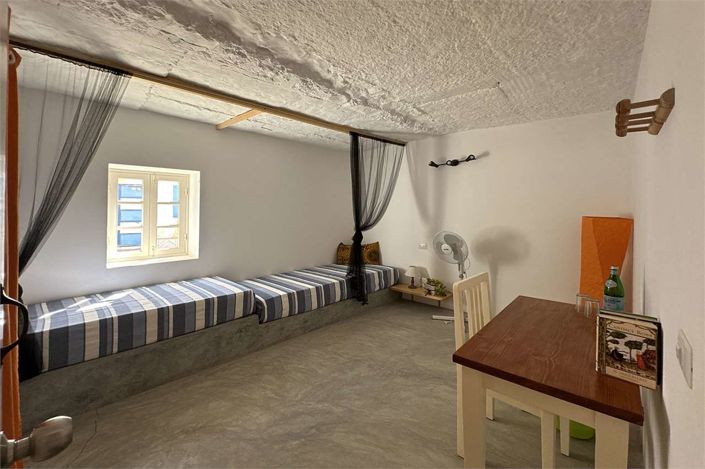 Image No.17-3 Bed Property for sale