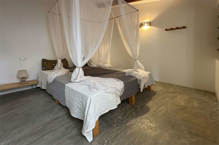 Image No.9-3 Bed Property for sale