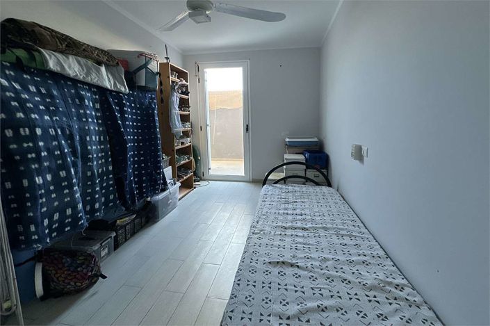 Image No.14-2 Bed Property for sale