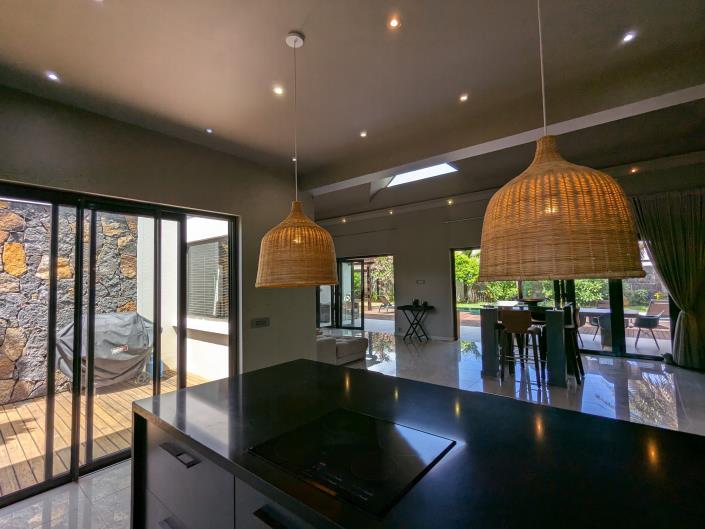 Image No.11-5 Bed Villa for sale