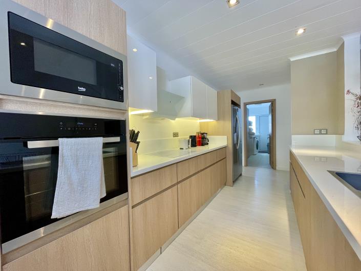 Image No.6-4 Bed Villa for sale