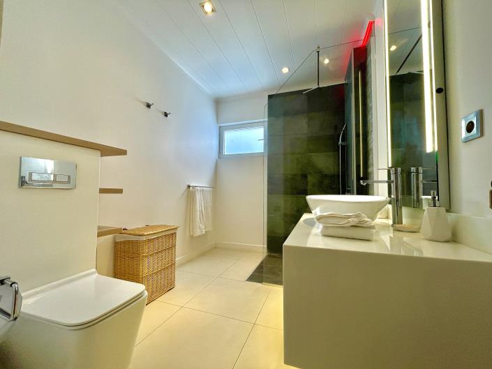 Image No.13-4 Bed Villa for sale