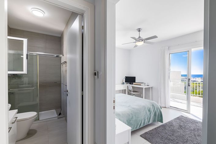 Image No.12-3 Bed House for sale