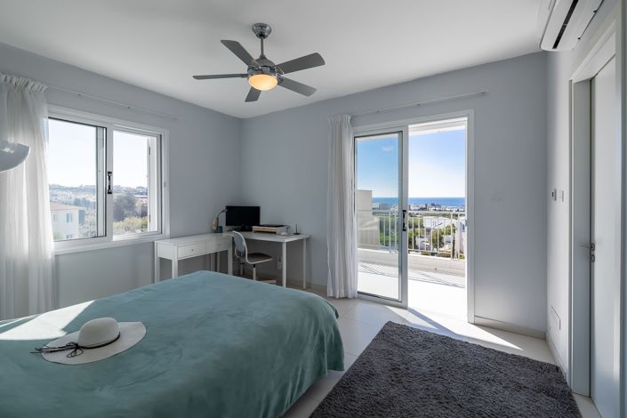 Image No.8-3 Bed House for sale