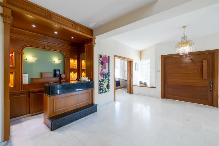 Image No.10-6 Bed House for sale