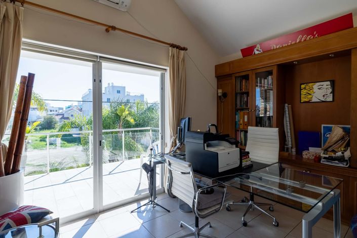 Image No.15-6 Bed House for sale