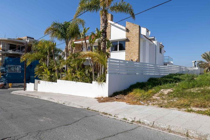 Image No.30-6 Bed House for sale