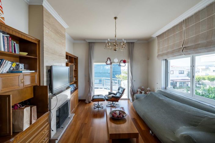 Image No.7-6 Bed House for sale